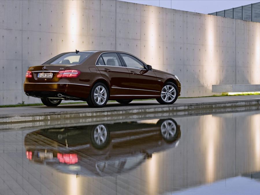  Mercedes-Benz E-Class 2009 года  (фото 60 из 74)